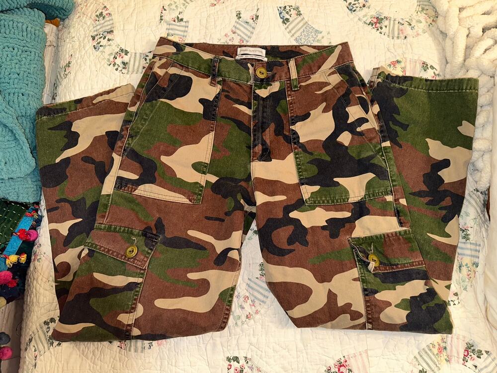URBAN OUTFITTERS CAMO CAMOUFLAGE CARGO PANTS 4